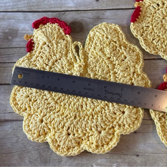 New Handmade Cotton Crochet Chicken Hot Pad/Trivet & Two Coasters Yellow - Picture 3 of 7